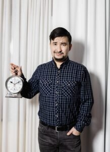 How to Manage Time Effectively and Get More Done